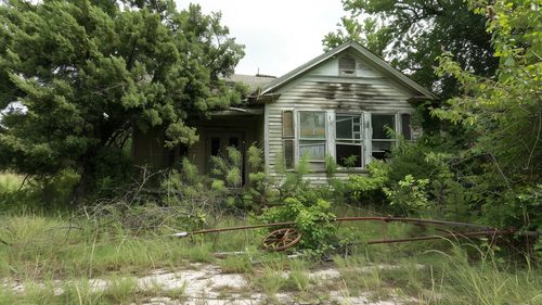 A Senior's Guide to Buying Vacant Properties