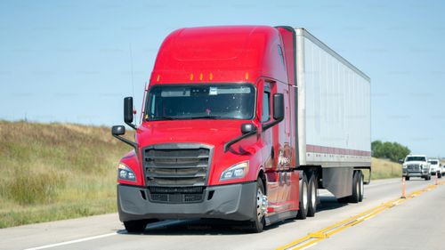 Box truck drivers must see: high paying jobs with load boards are here!